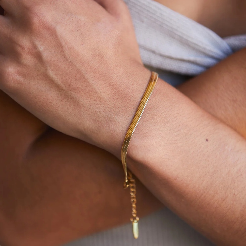 NIB New Atolea "KAUAI" HERRINGBONE BRACELET Gold Color